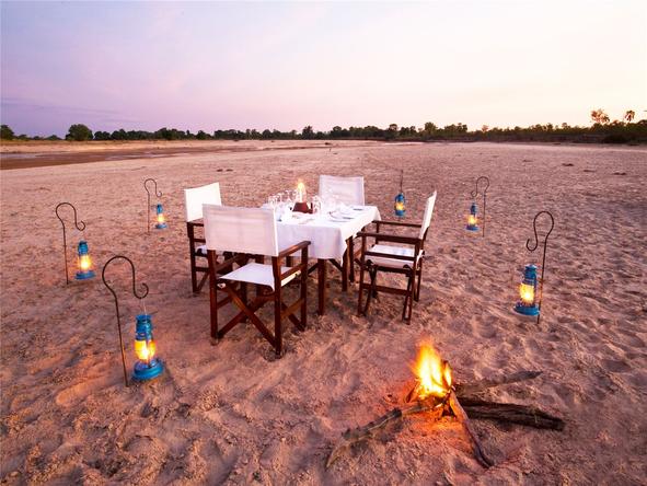 Luwi Bushcamp - Bush Dining 2